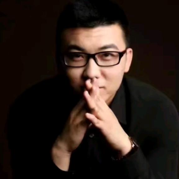 爱喝AD钙奶的小奶龙