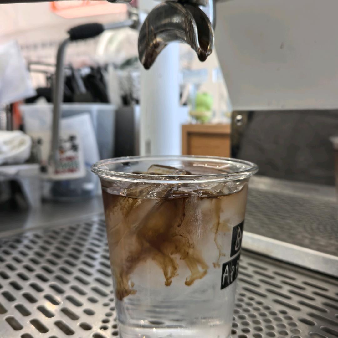 小秦勇闯咖啡店