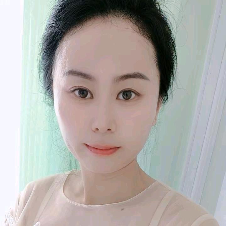 红色