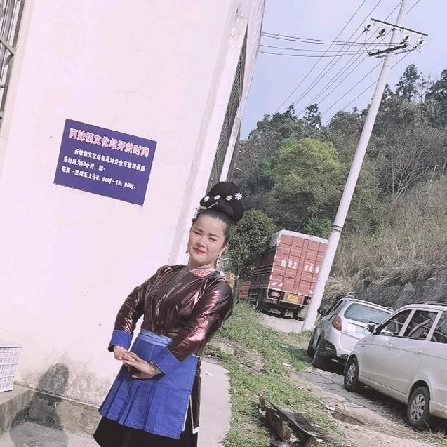 杨姐。。。。。。