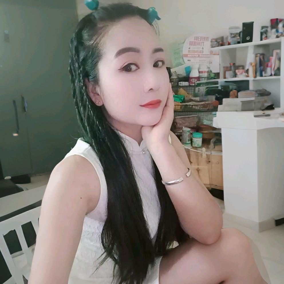 金琳穿搭