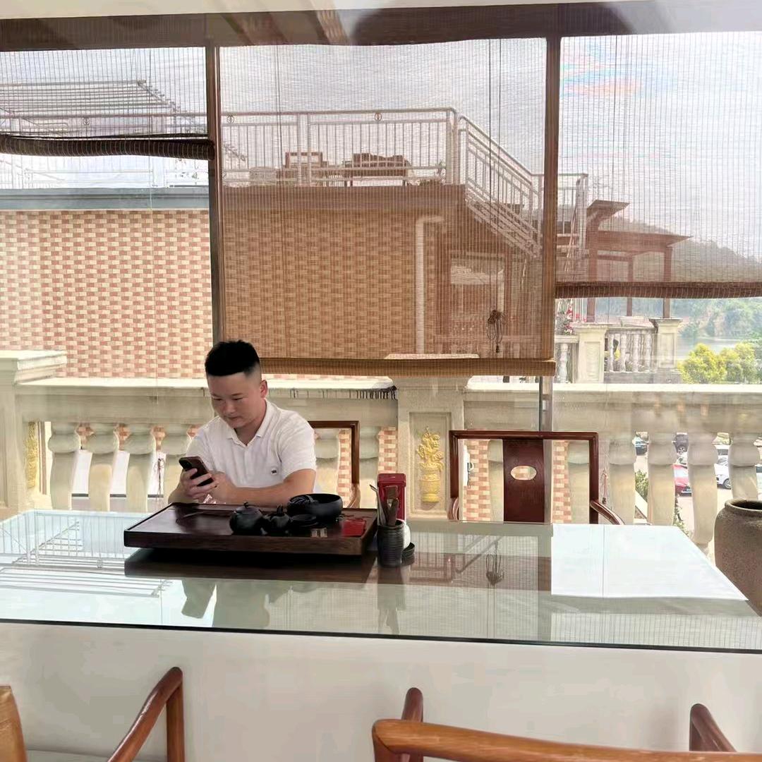 18岁创业做门窗