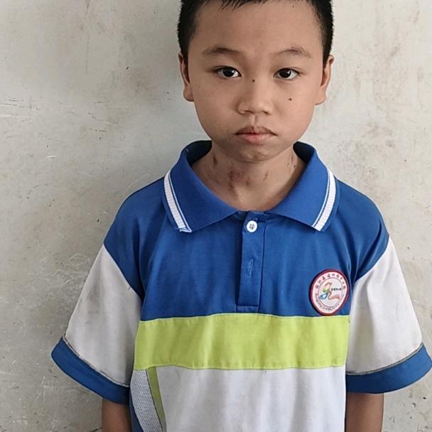 何荣吕....装修门面