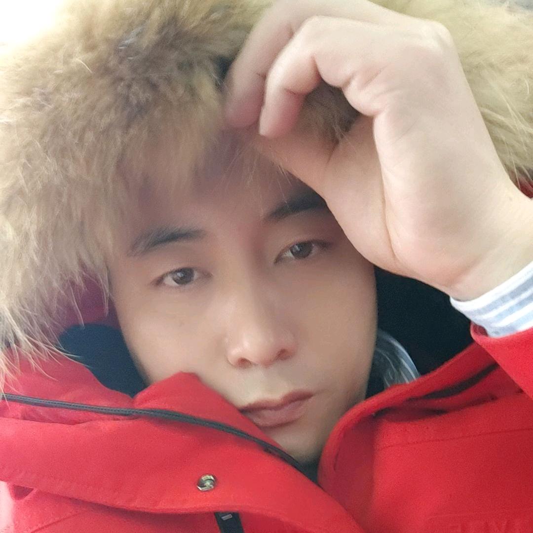 上胶，绝缘材料