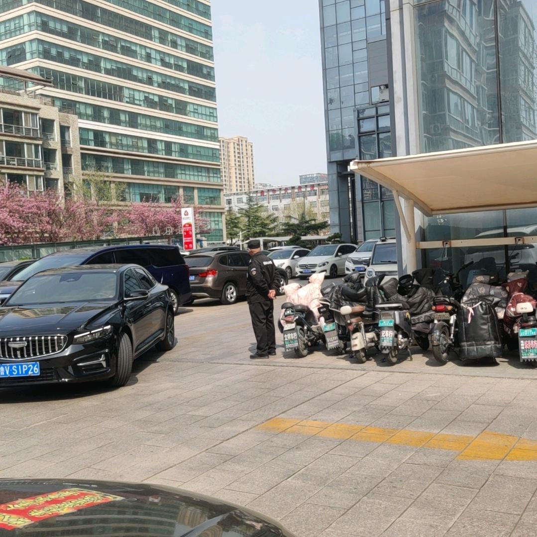 拼搏的养猪人