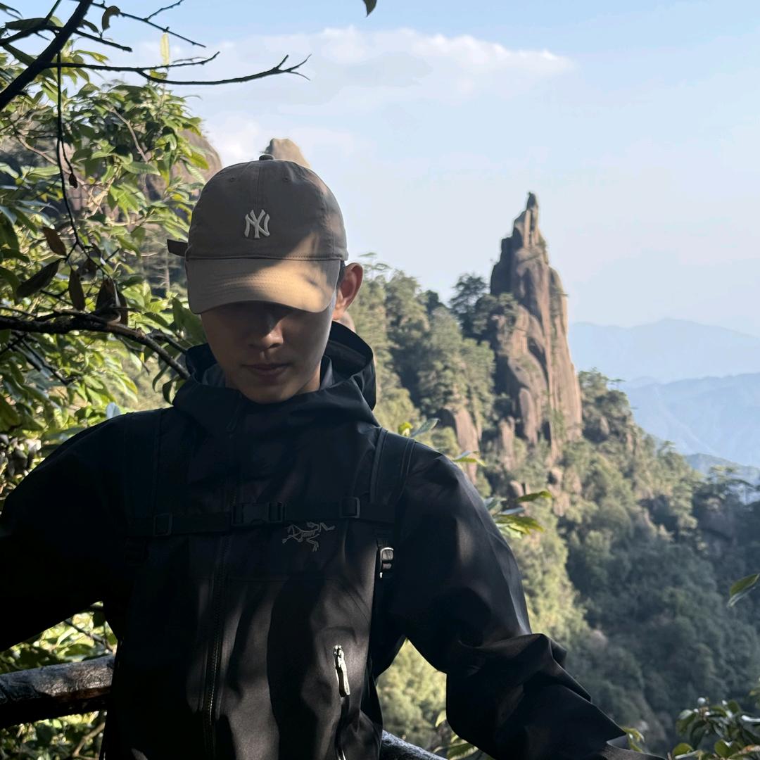 早上八九点钟的太阳