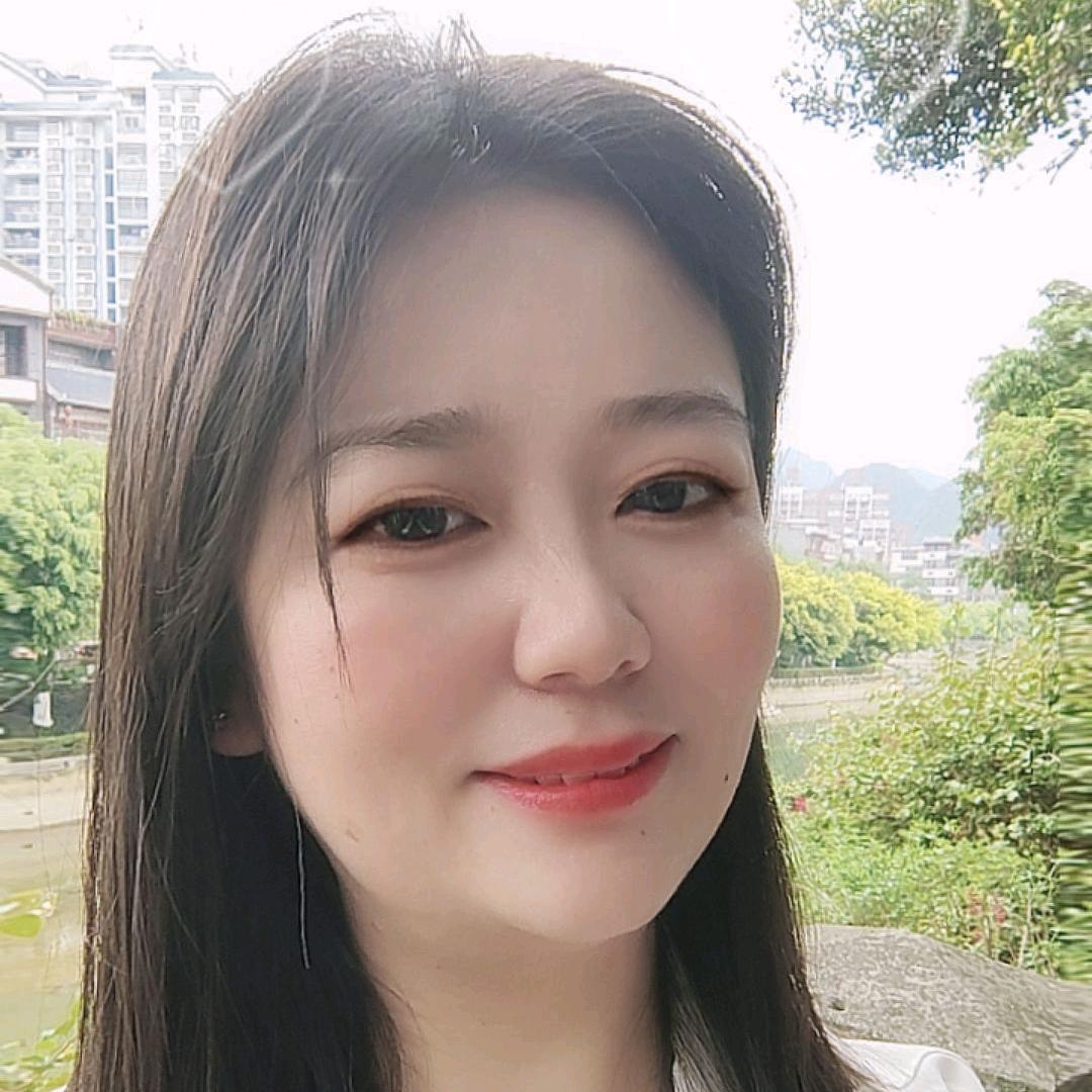 双眼皮小玉