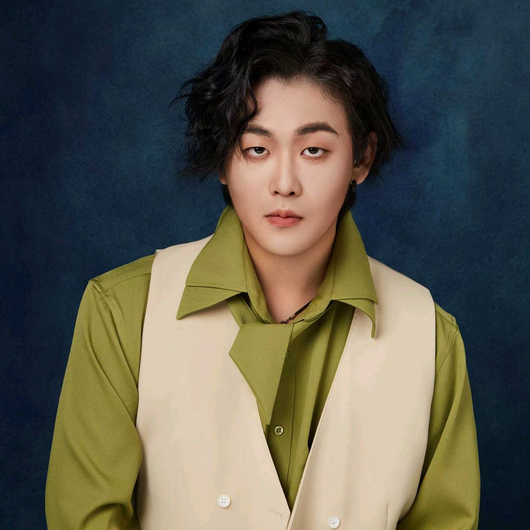 会魔法的隆国王