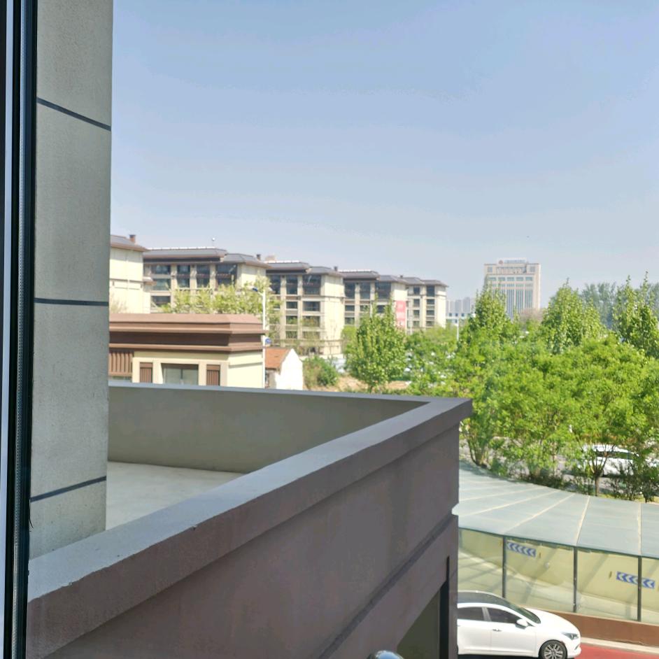 小黄蜂凯泽名苑店