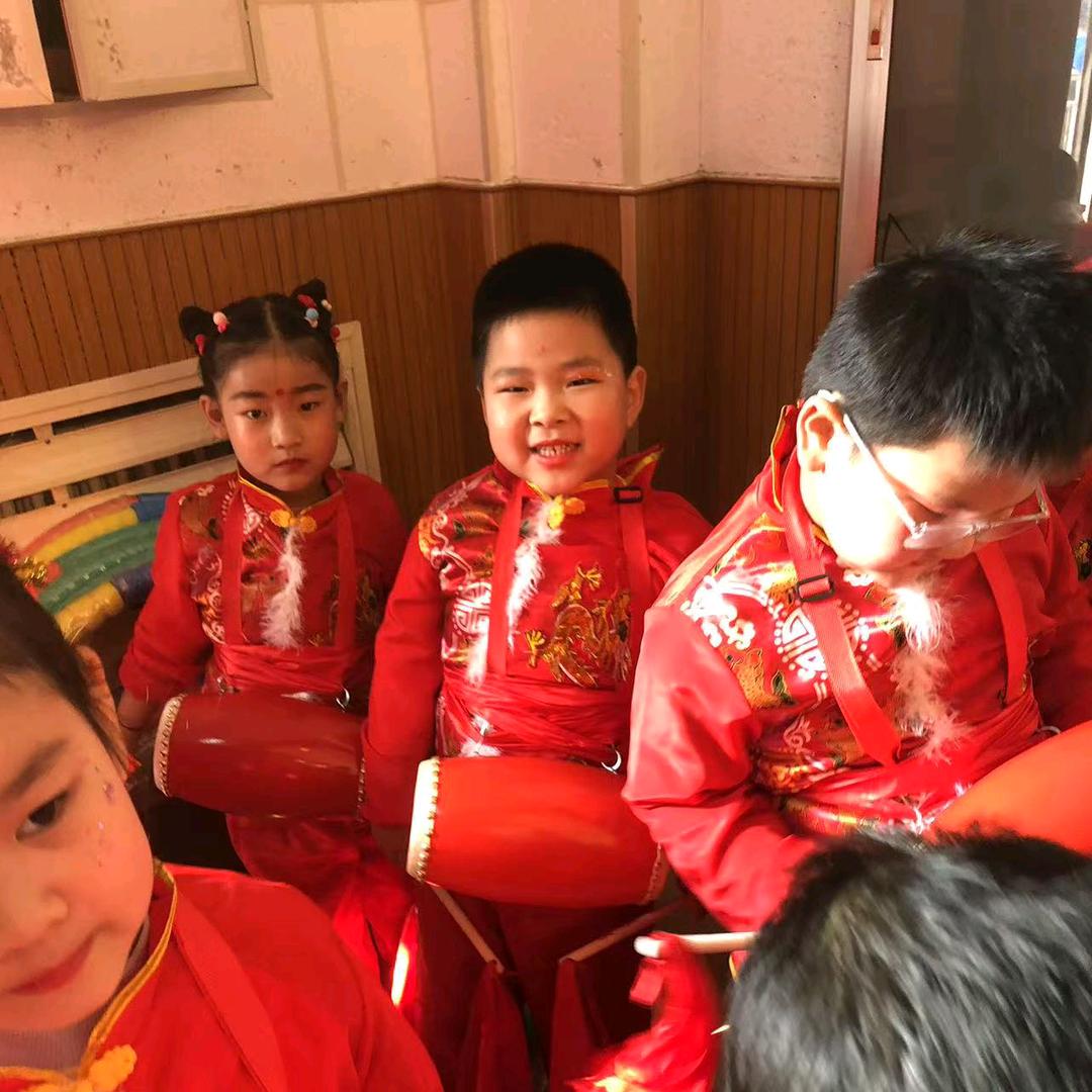 卖调味的小姐姐