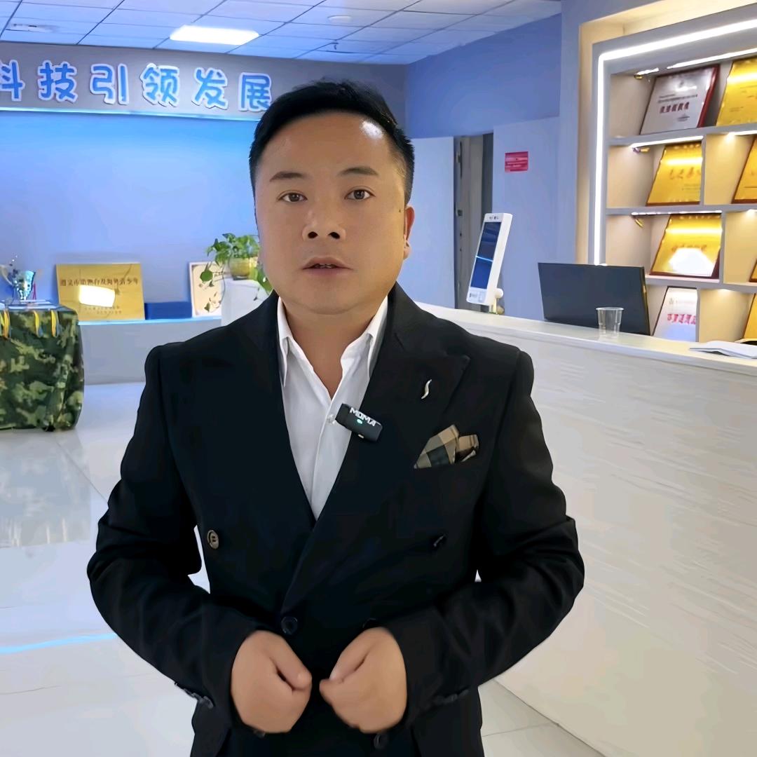 遵义南方白酒中专杨老师