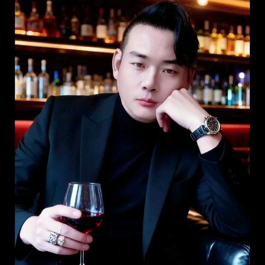 赠人玫瑰，手留于香(杜氏)