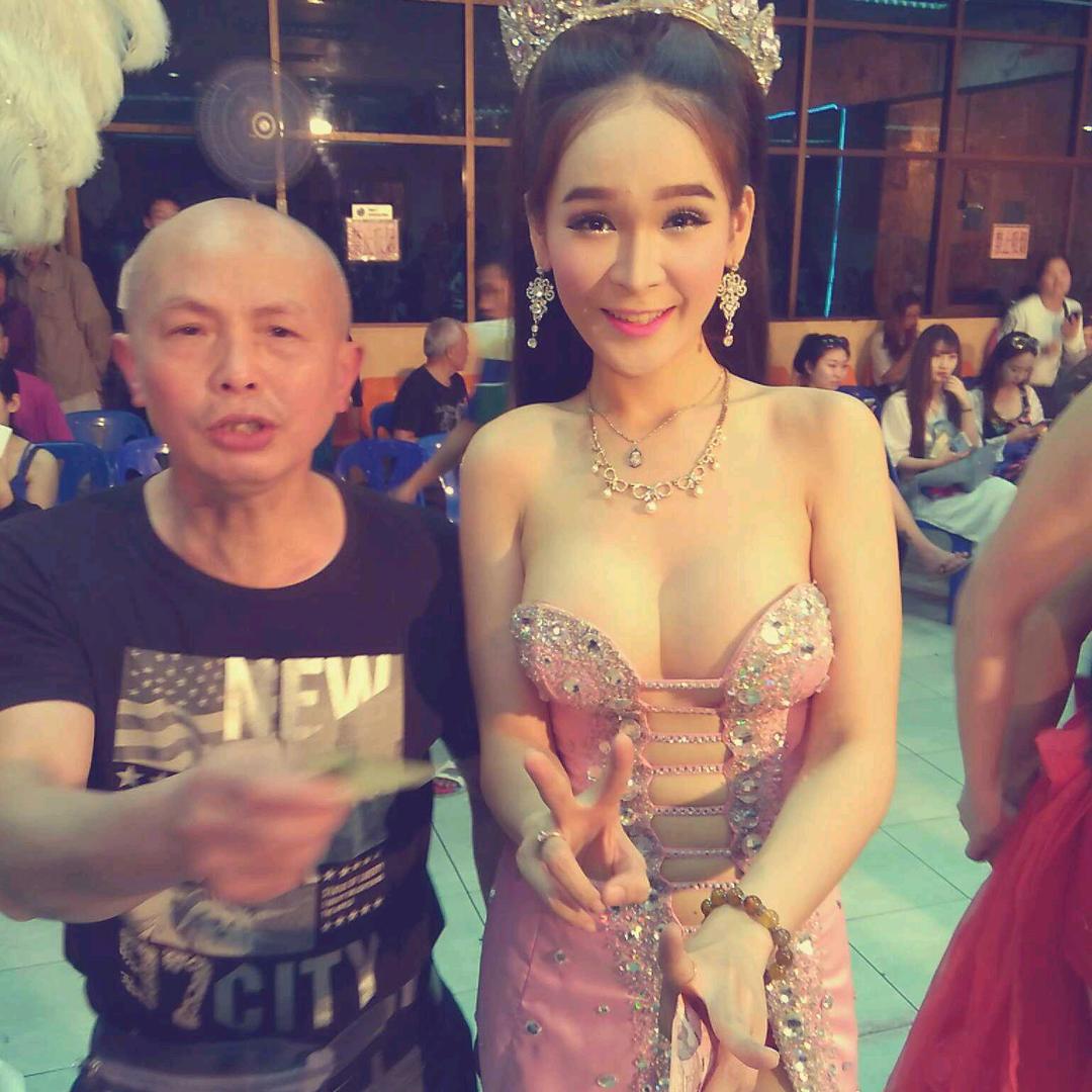 内江傻锅，开心过好每一天。