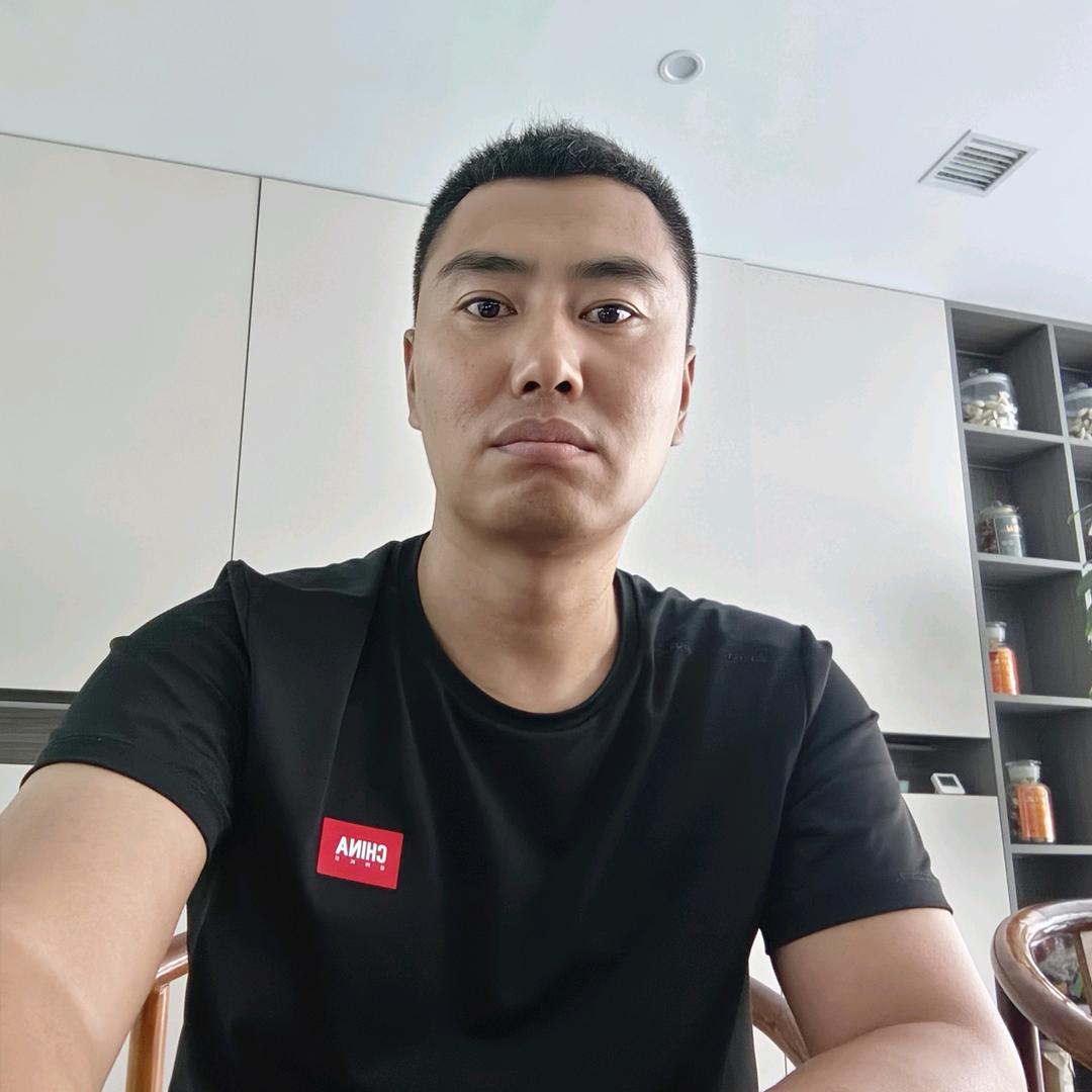 男“保姆”小白的一天