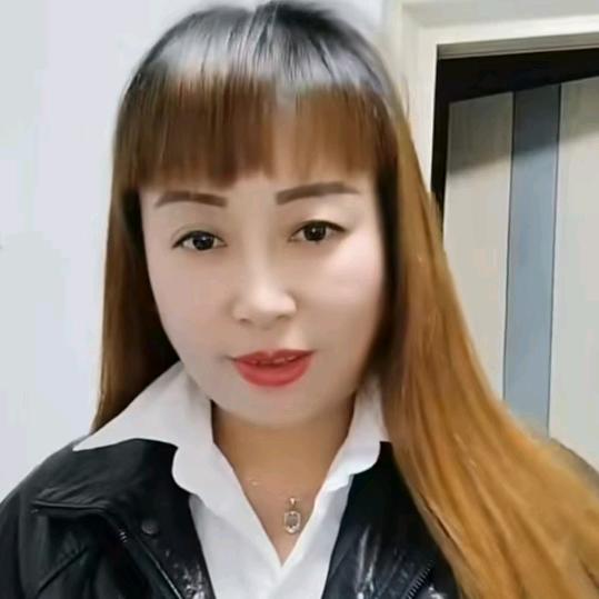 阿婵大号早上9点十分开播。