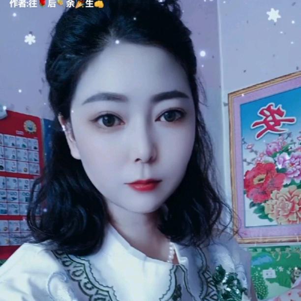 思思~   🎤   🎙