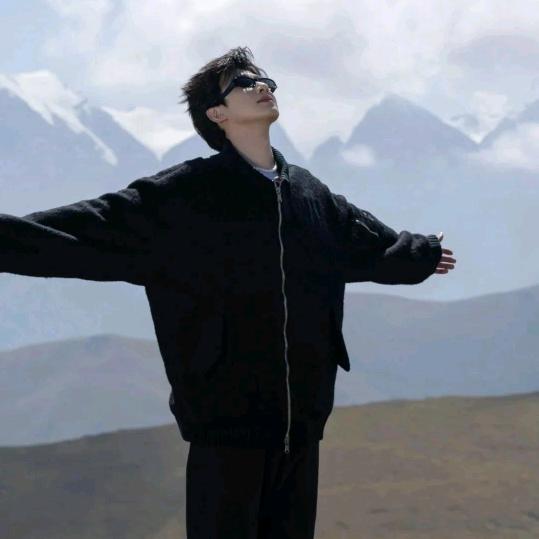 𝓕