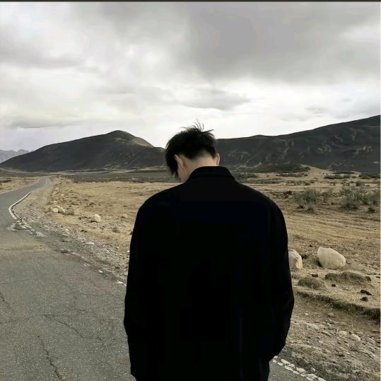 L              L