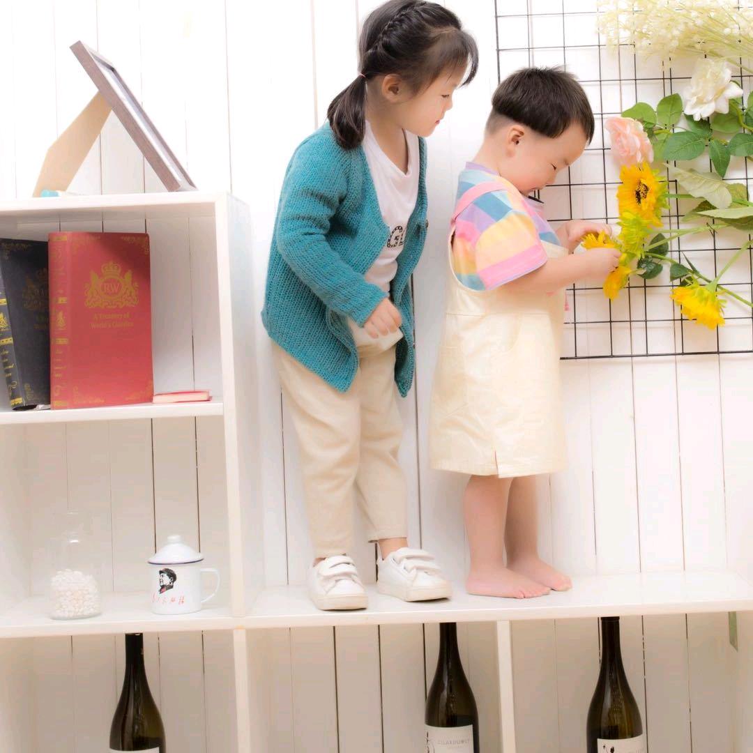 家有两个小姑娘