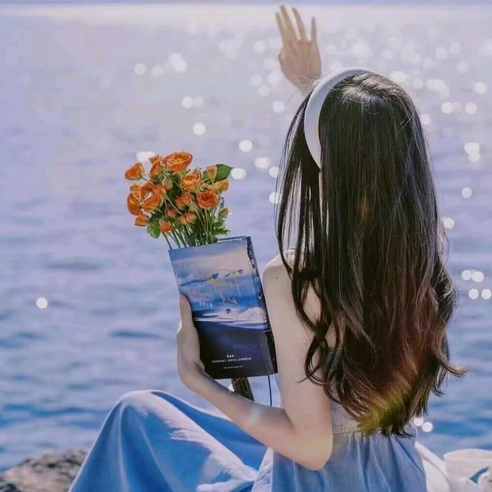 ℋღ᭄半夏🍒᭄💞࿐