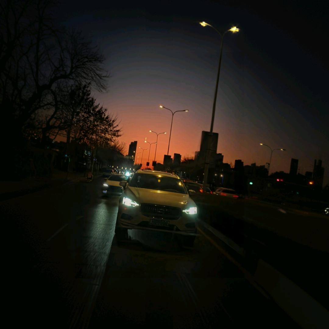 𝑰𝒔𝒐𝒍𝒂𝒕𝒆m.