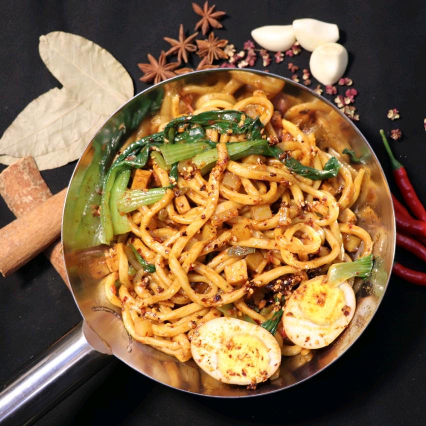 新乡大学城杜老二剁椒面 螺蛳粉