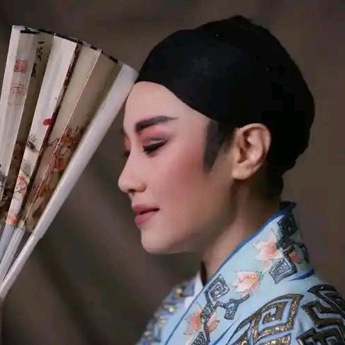 陆 少华