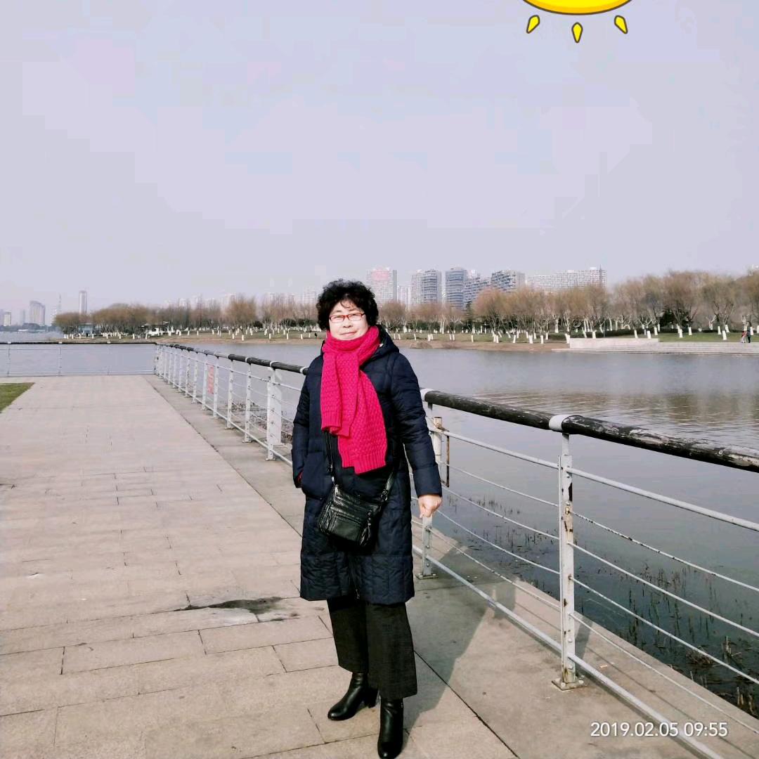 吴芳