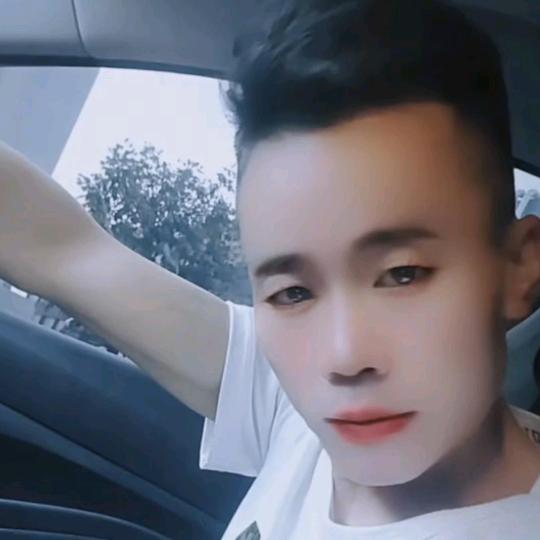 是一个被伤过的人。