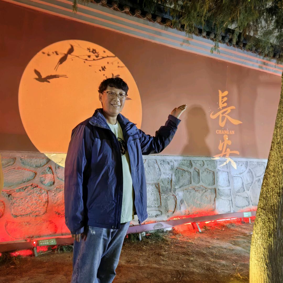 大鹏！帅小伙 ☘️