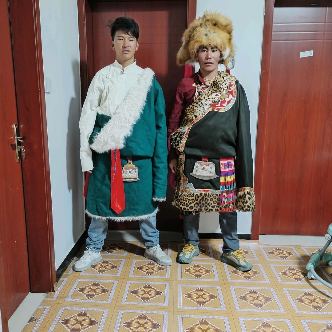 草原男孩嘎玛扎西