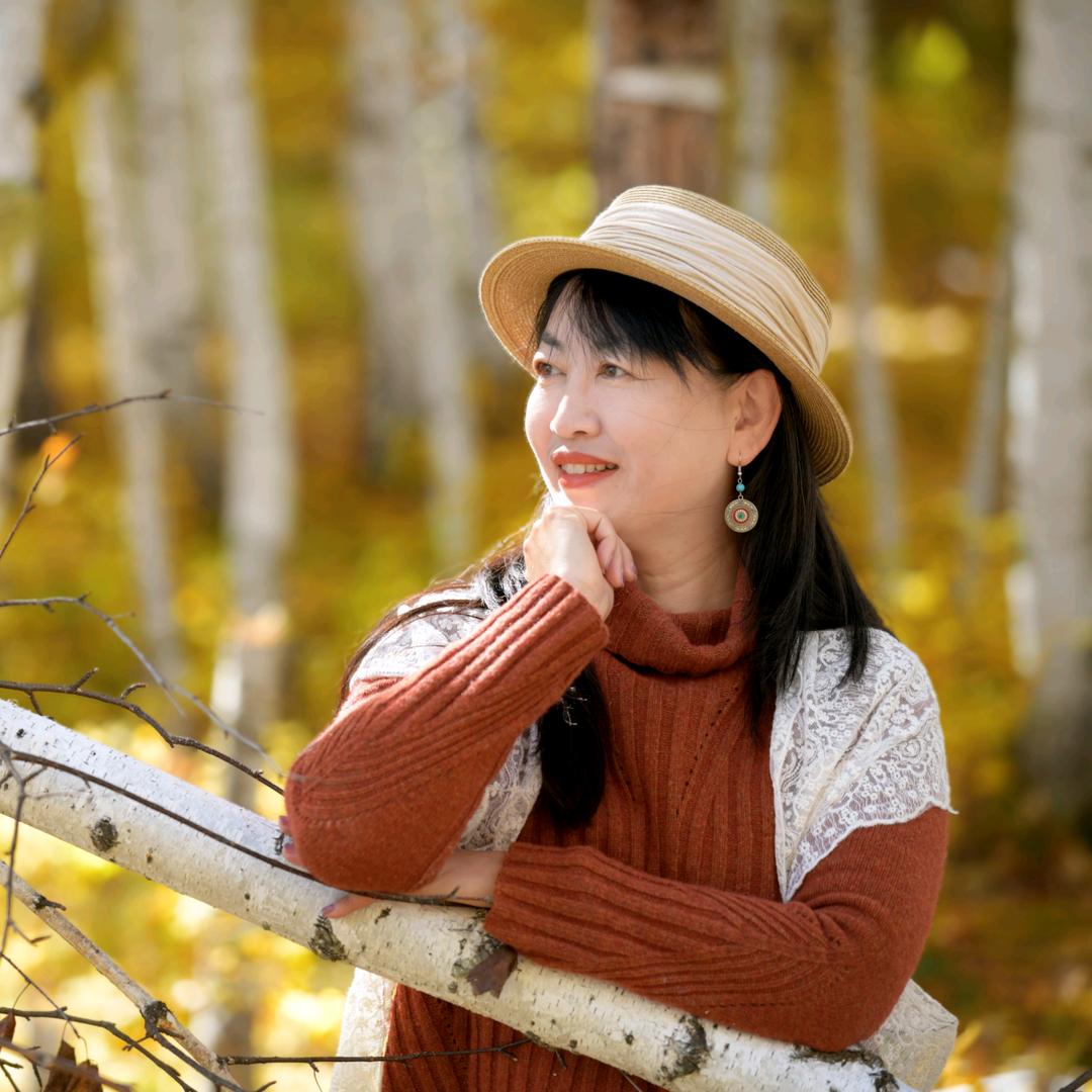 草原姑娘小鹿