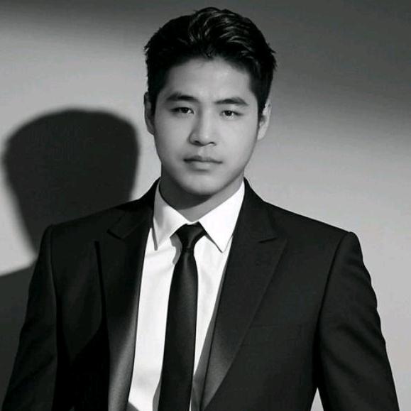 纨绔先生   （老六王昭君）