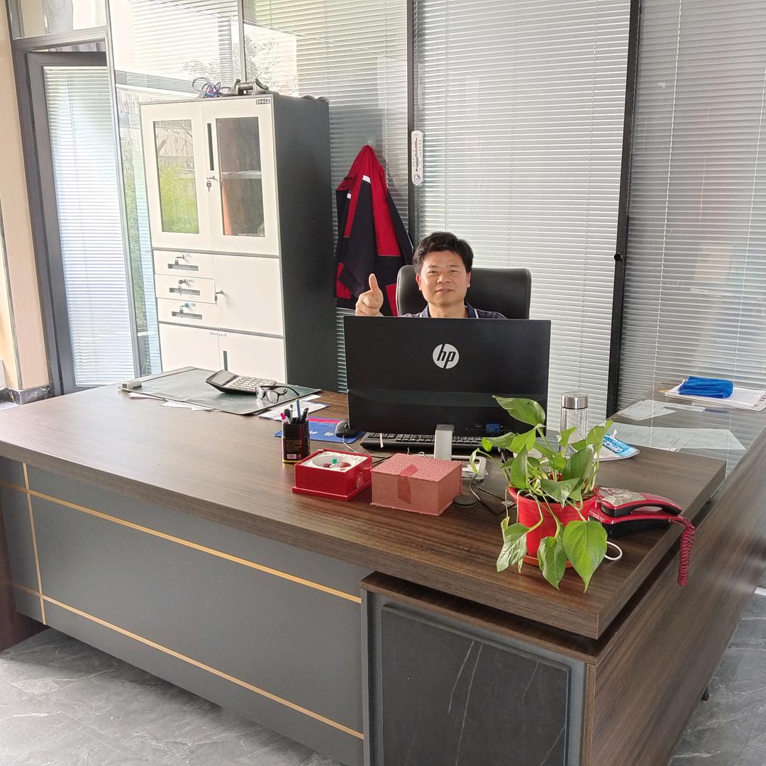 江西昊翔玻璃谢军