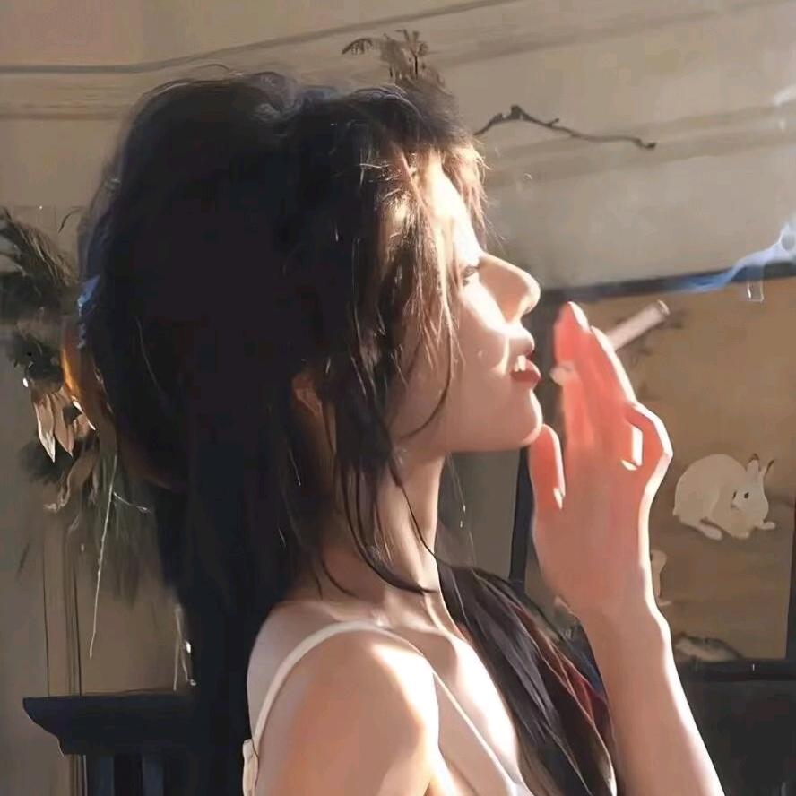 -周八見^