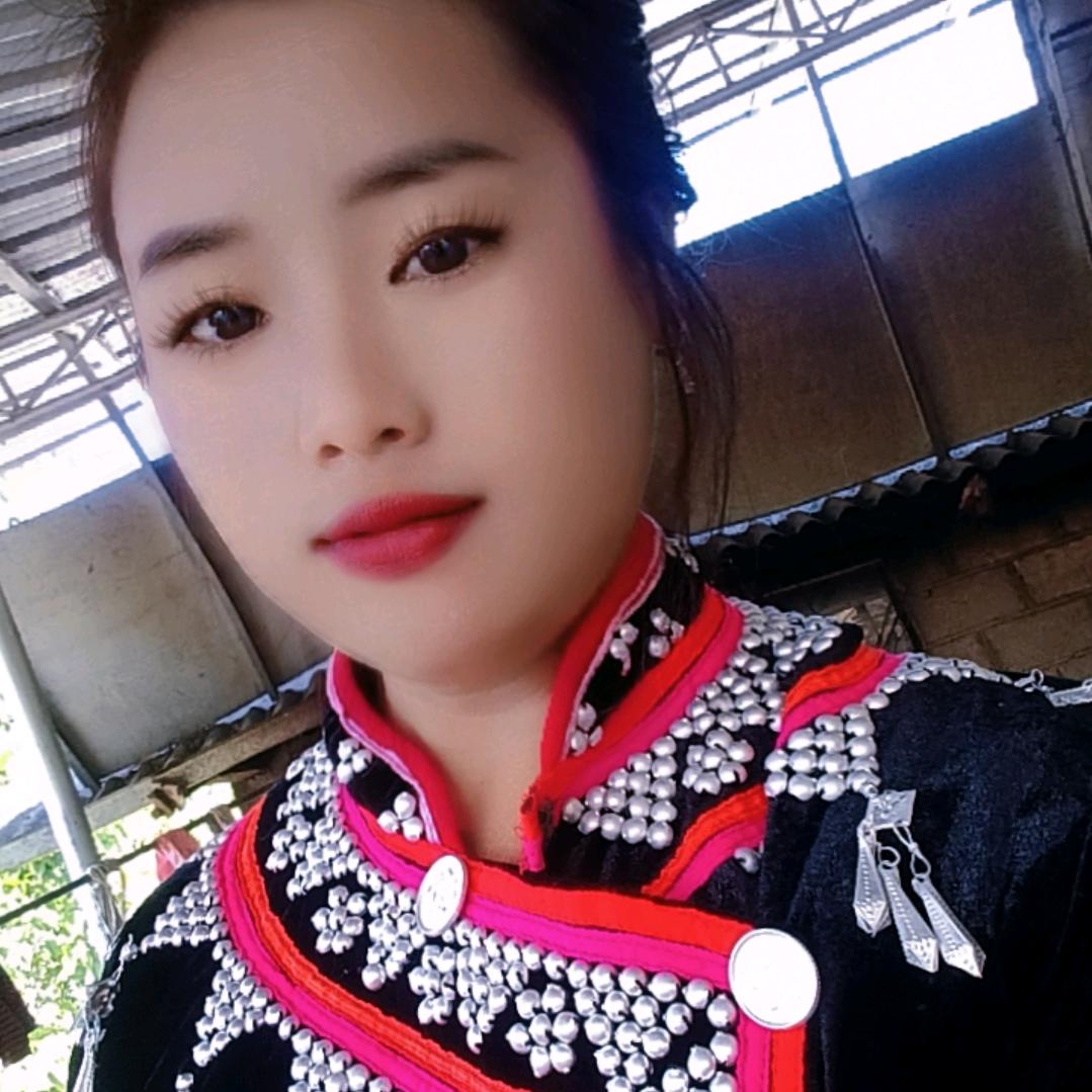 农村姑娘，娜娜