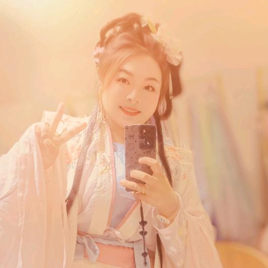 @卖莲藕的小姐姐。