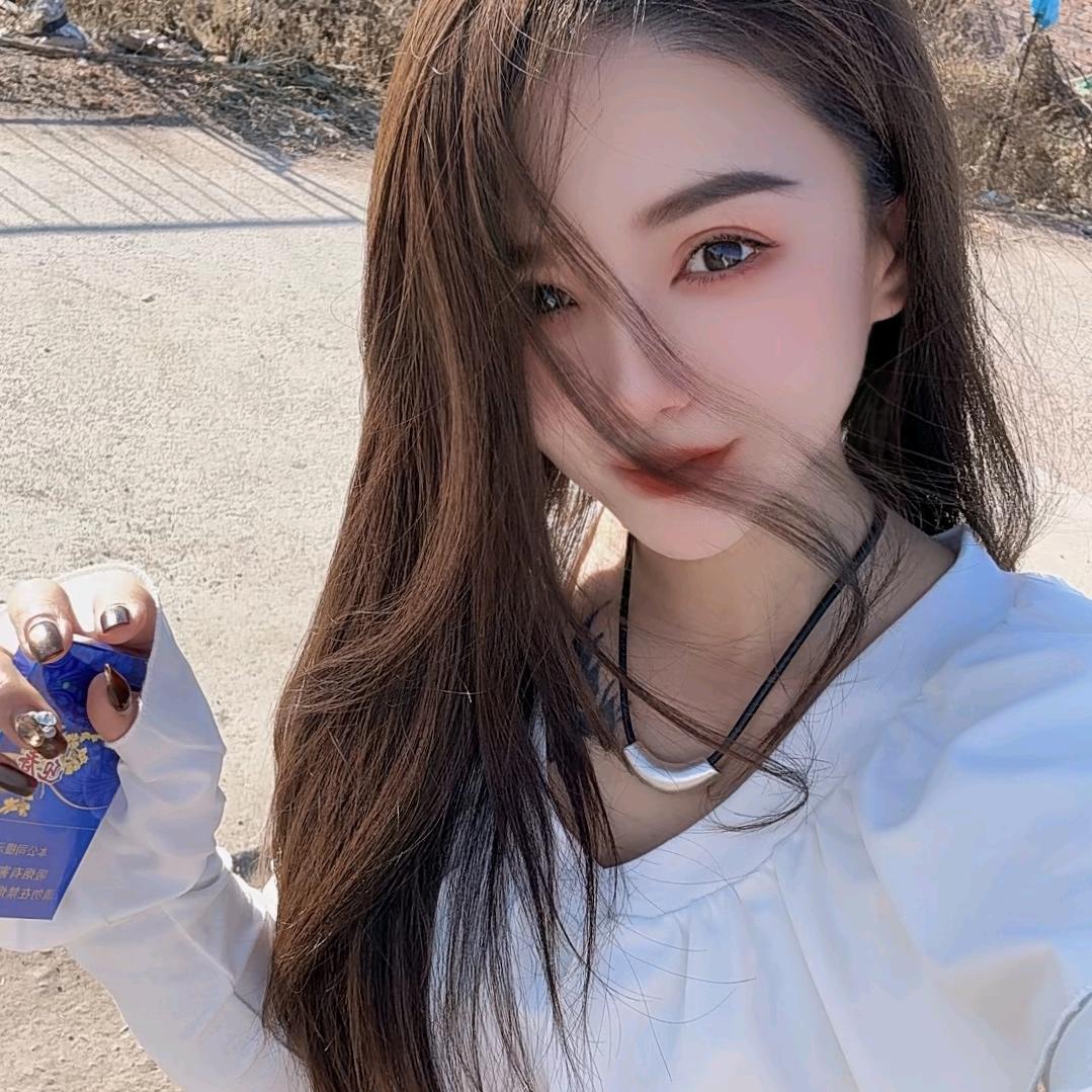 清纯꧁꫞佳丽☬白꫞꧂玫瑰