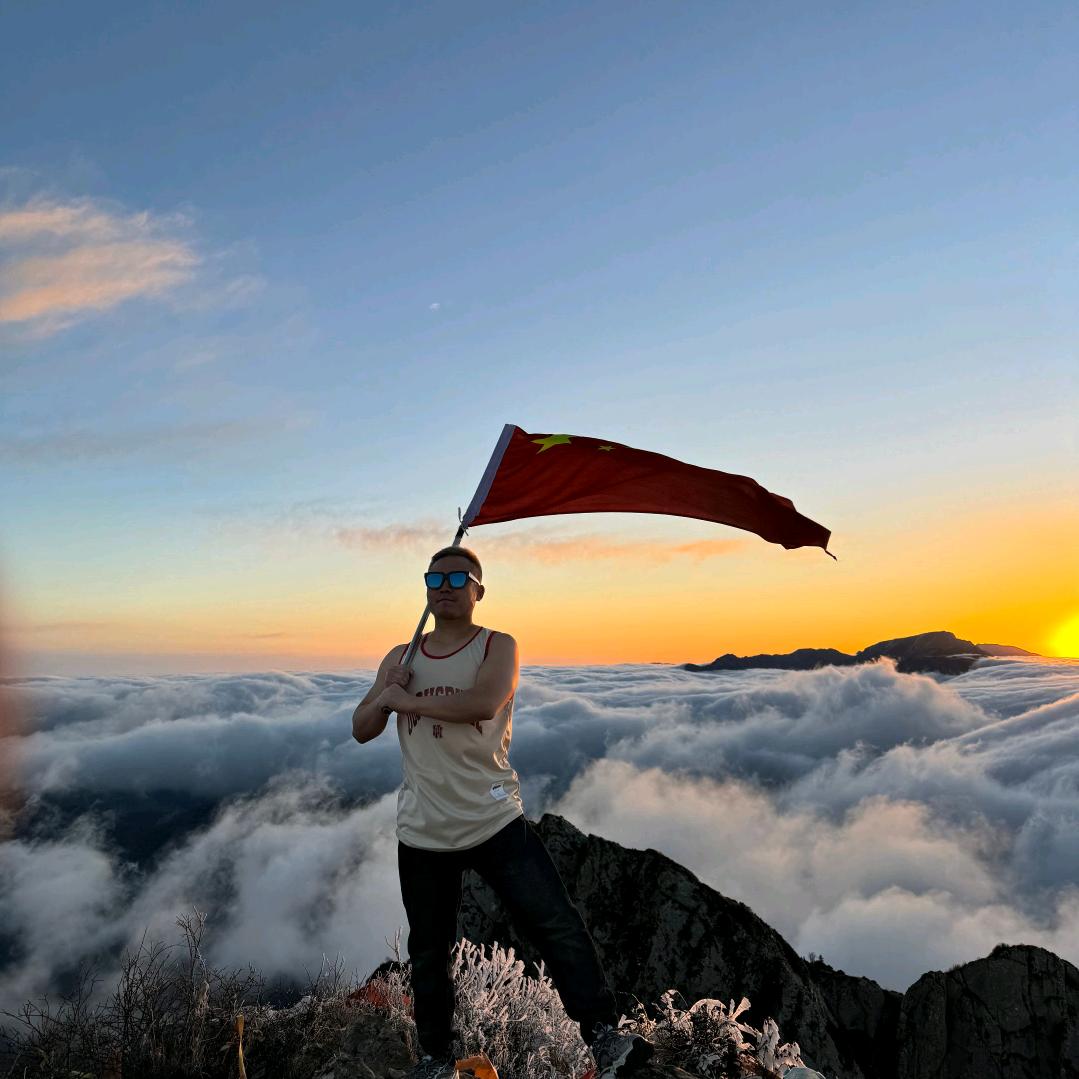 撸铁的小蜜蜂🐝