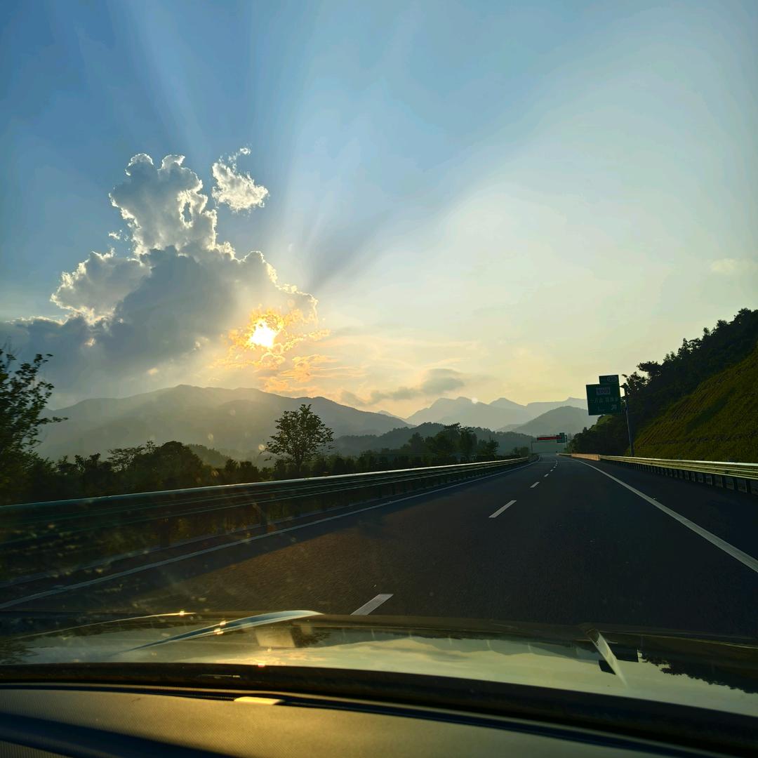 现场木工装修 亮亮