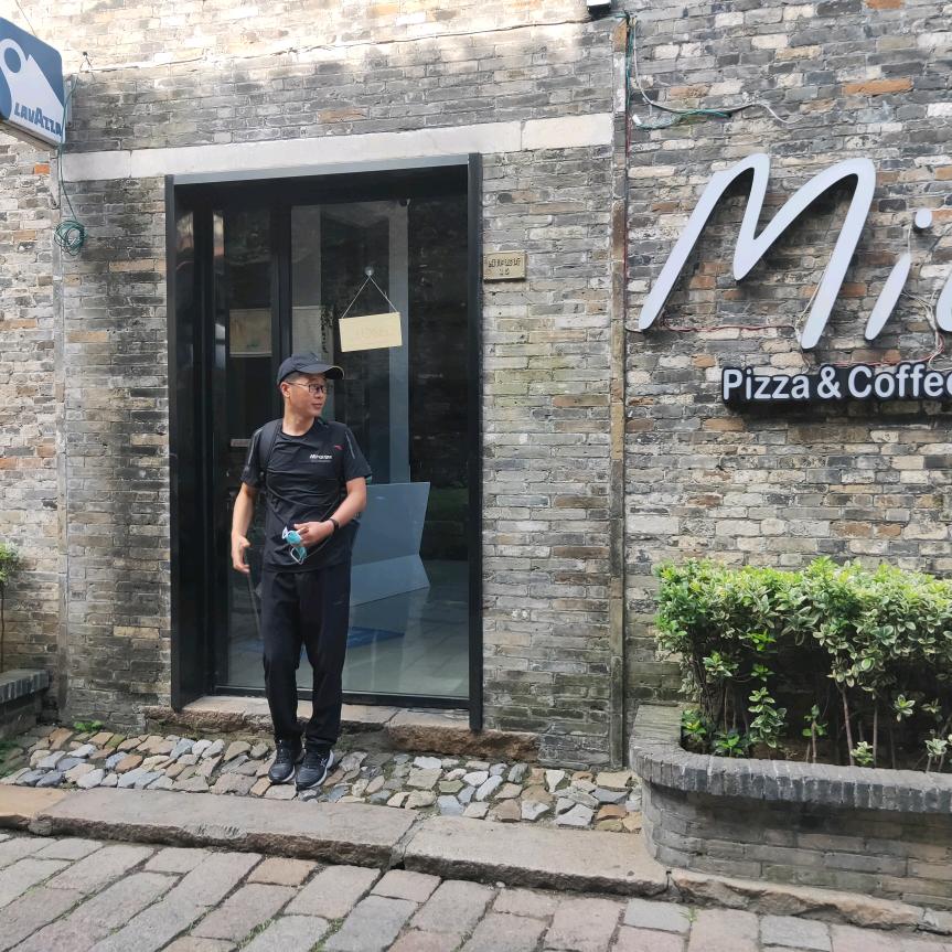 姜堰区霞小百货便利店