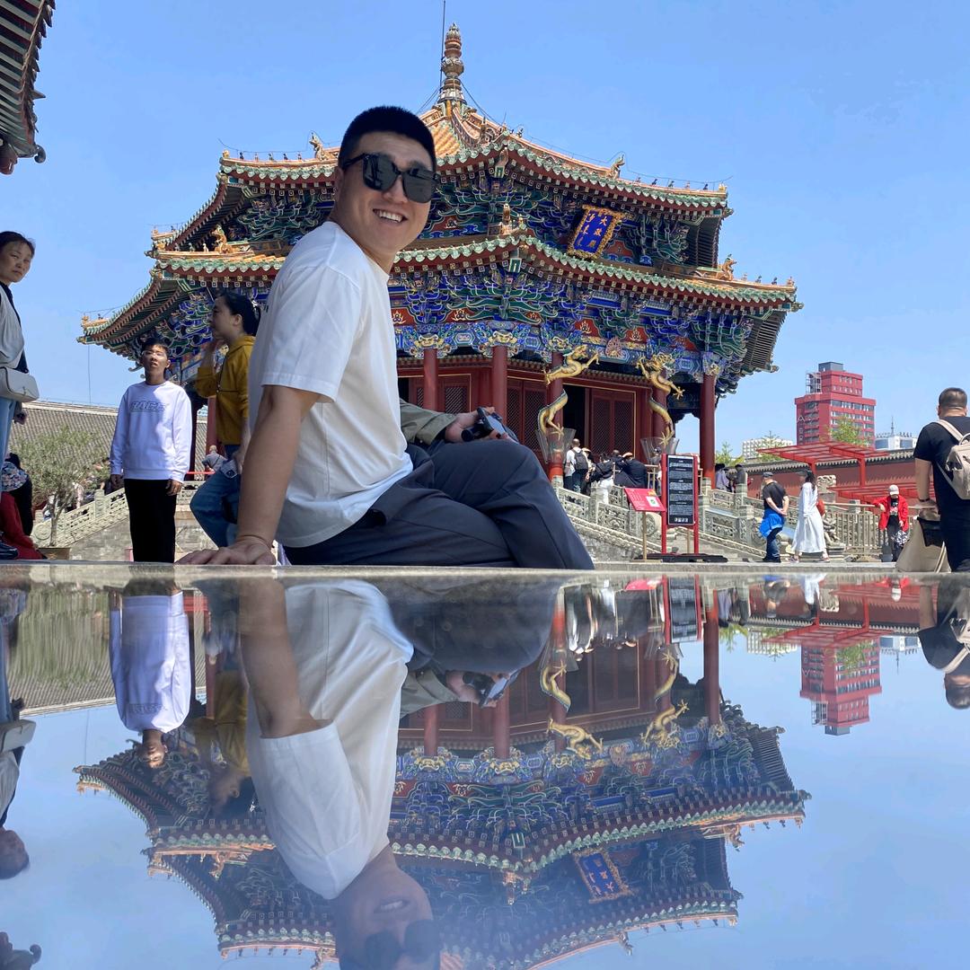 叫(￣～￣)震哥！