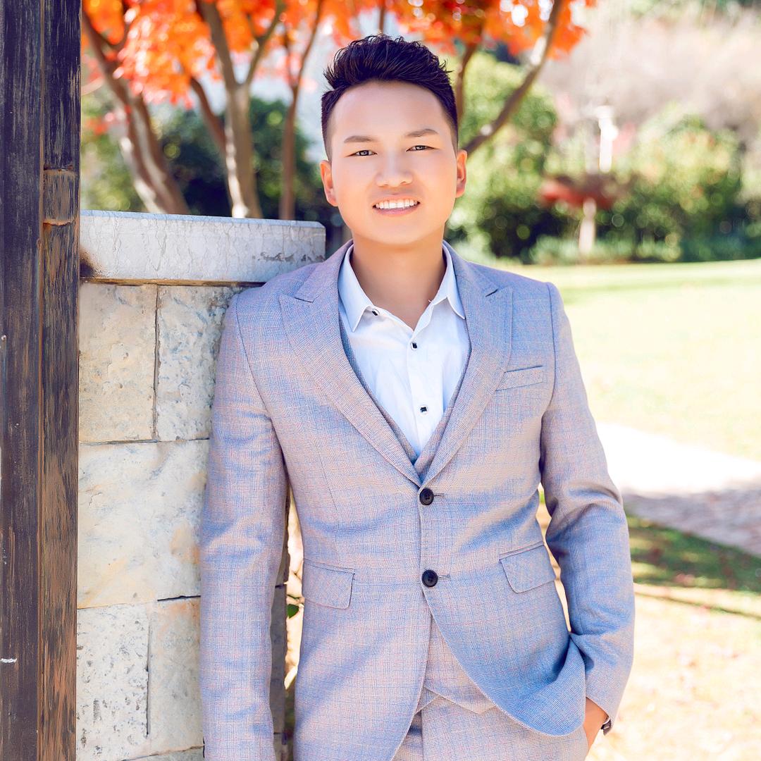 不许人间见白头