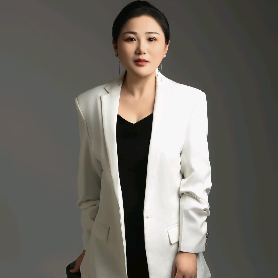 时尚丽人  李霞