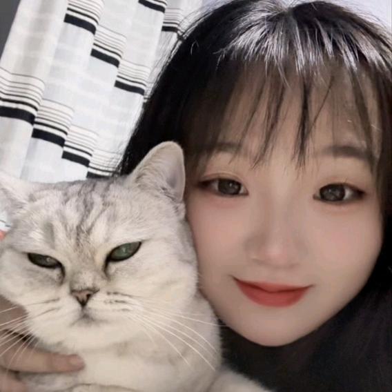 洛洛^