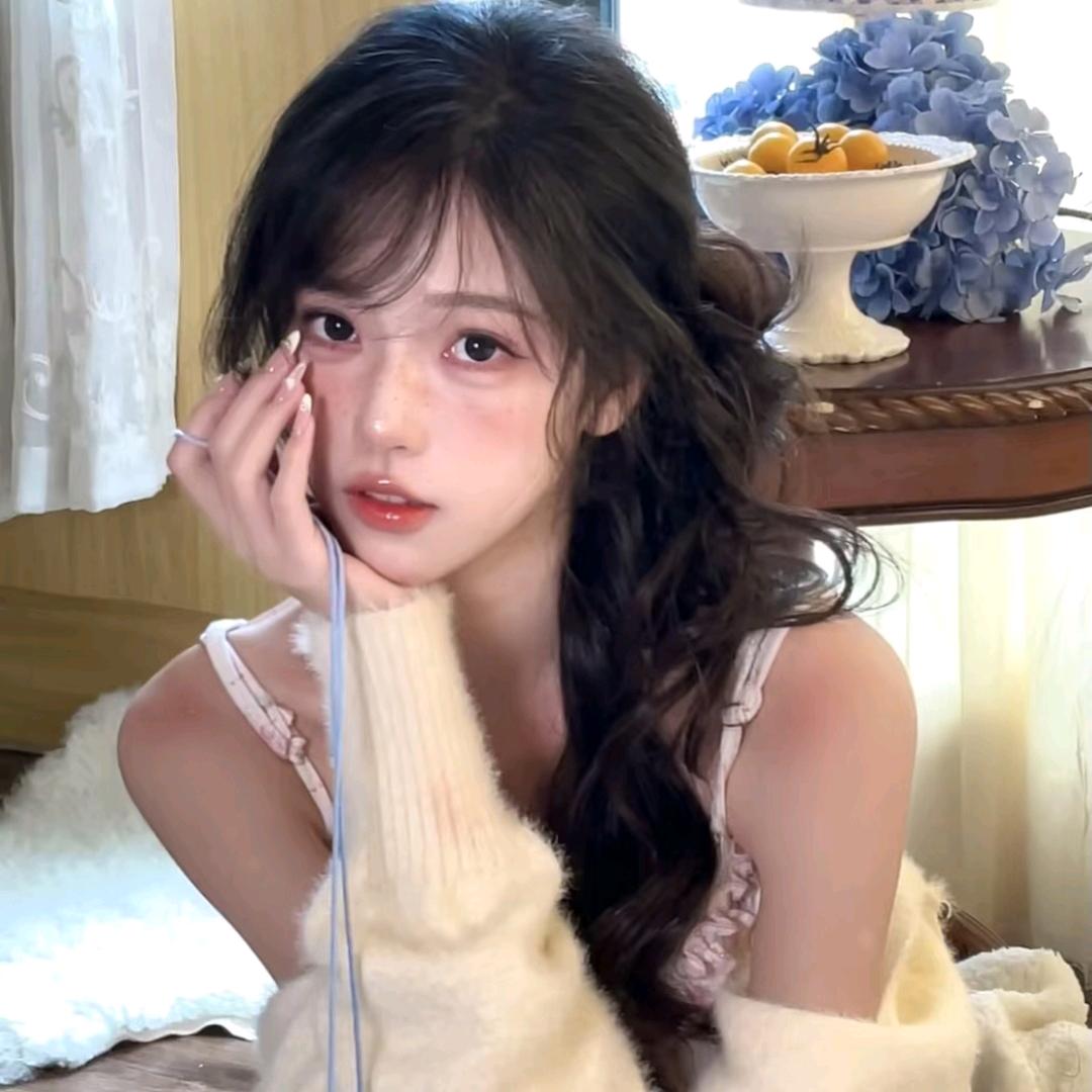 小楚想喝优酸乳.
