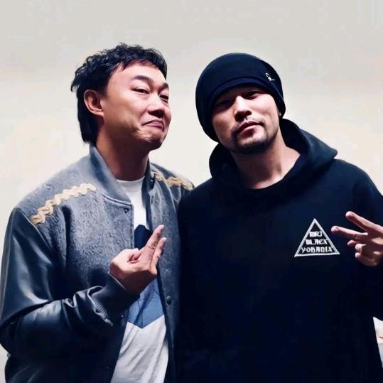 当时年少春衫薄