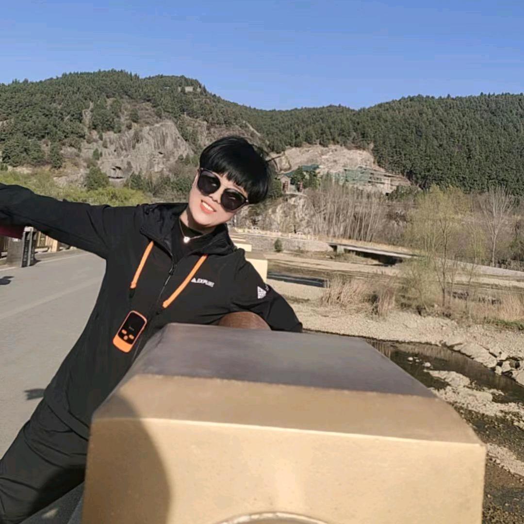 阿闪