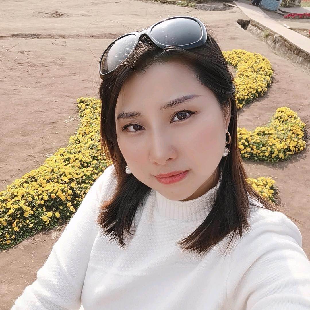 @莉莉   🎙