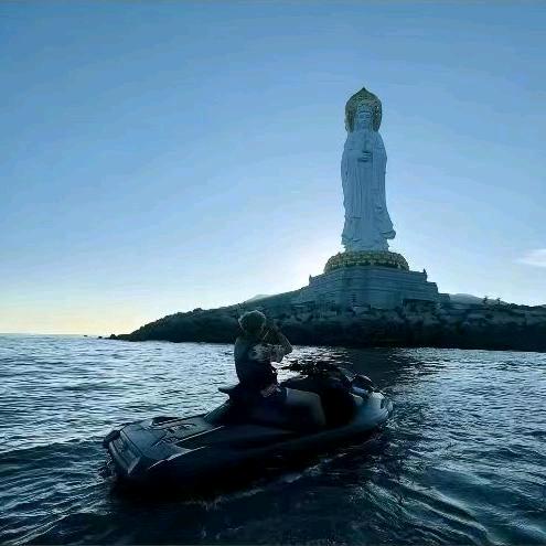 卖火柴的小男孩